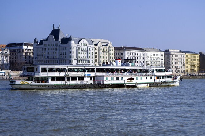 Daytime and Sunset Cruise on the Danube with Drink Options - Should you book this daytime or sunset Danube session?