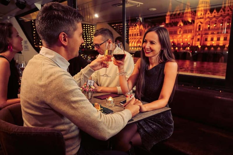 Dinner & Lights - Budapest Evening Cruise - Why this Budapest Danube dinner cruise feels like an easy win