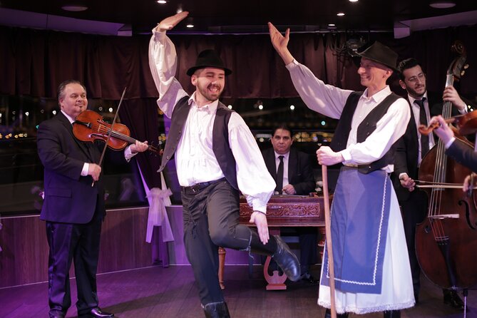 Drinks and Folklore Show Cruise in Budapest - Balna on the east bank: modern shape, modern plan