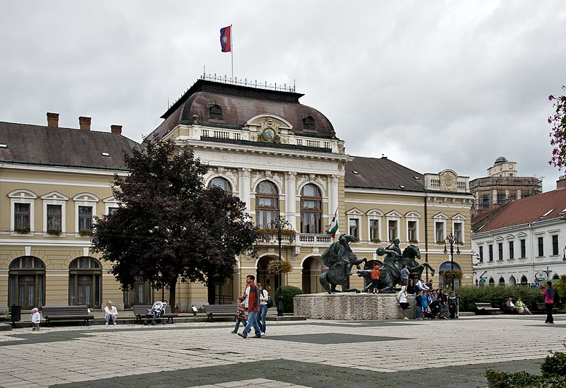 Eger, home to Bull's Bood, a private tour with winetaste - First Stop: Budapest to Eger, the Easy Way