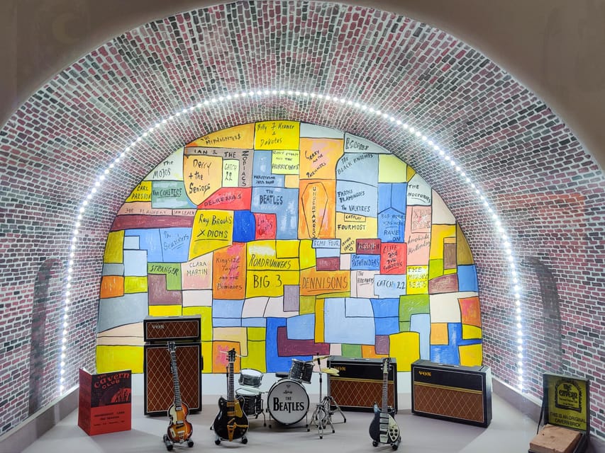 EGRI ROAD BEATLES MUSEUM - PS3 Beatles Rockband and interactive games for the playful side