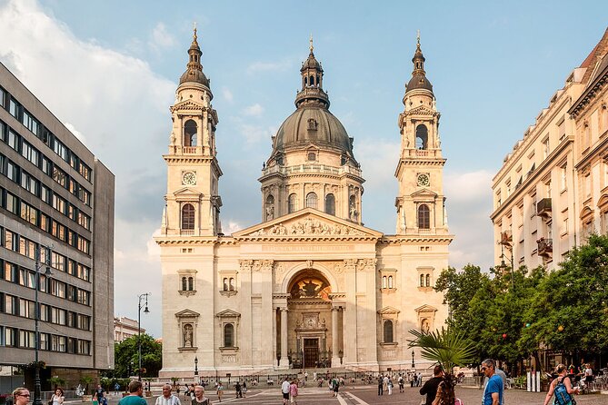 Essential Walking Tour - Why this Budapest walking tour beats the big-bus first day
