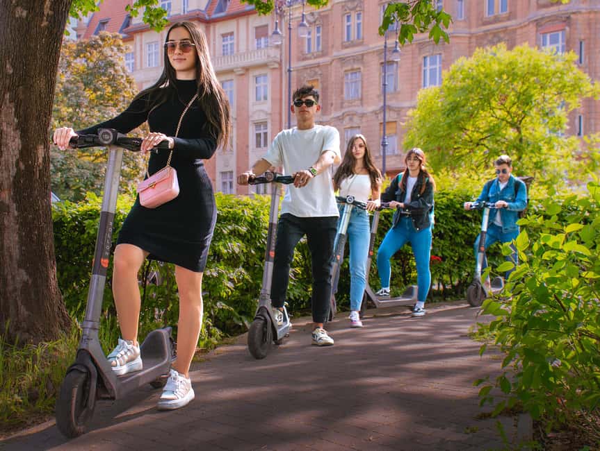 Explore the rich Jewish heritage of Budapest PRIVATE TOUR - Kóser Piac and Babka Deli: where the story tastes real