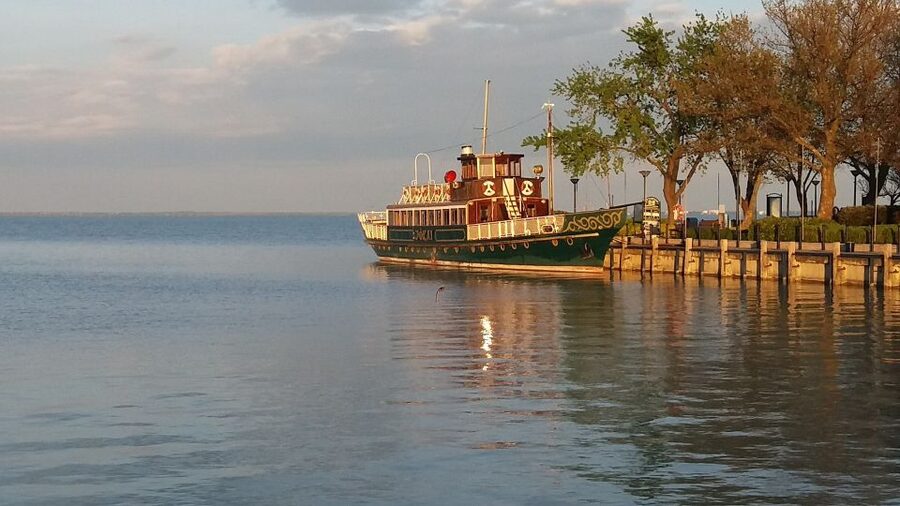 From Budapest: Lake Balaton Tour - Budapest to Lake Balaton: the day trip rhythm