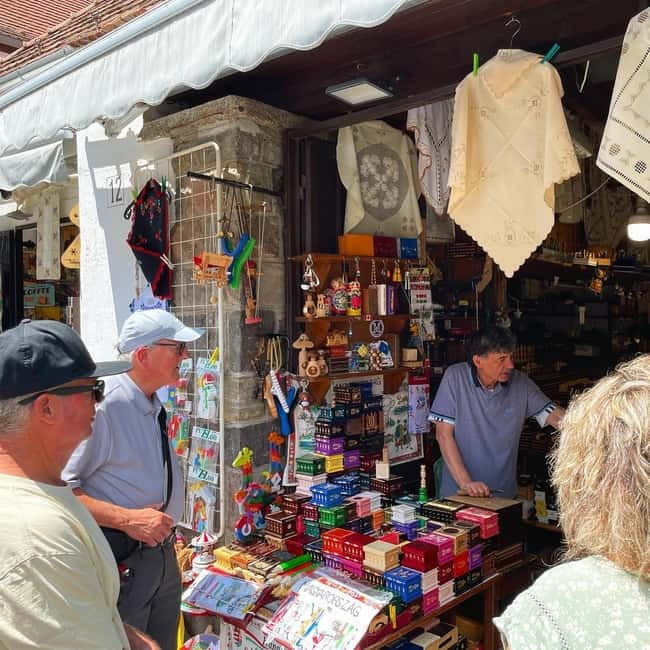 From Budapest: Szentendre Day Trip with Street Food - Meeting Point at Batthyány tér 6, How to Start Smoothly