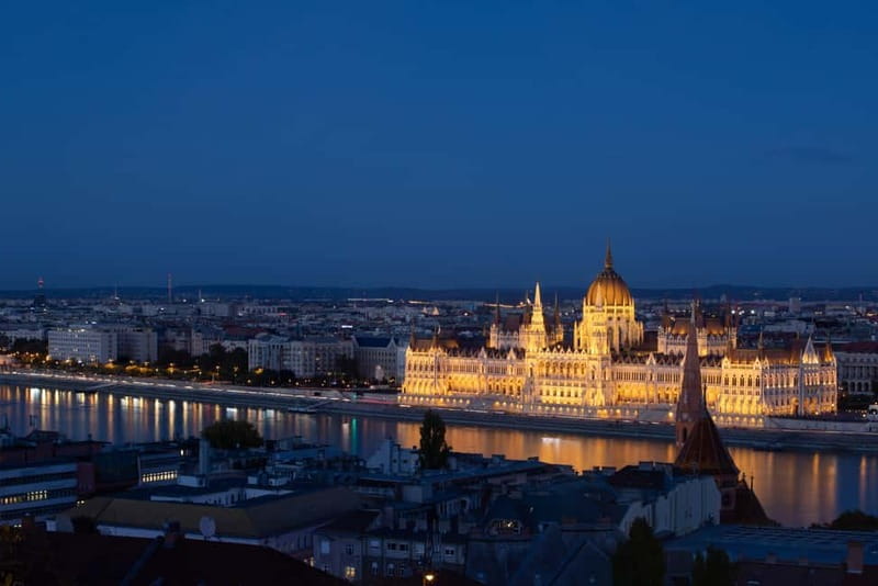 From Vienna: Bratislava& Budapest Day Tour with Photographer - Traunsee Lake boat trip as your mid-day reset