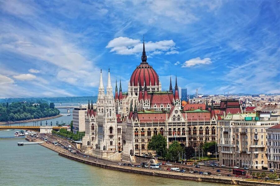 From Vienna: Bratislava & Budapest Guided one day Round Tour - Key points: what you should notice first