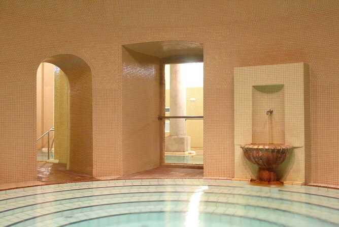 Full-Day Admission to Budapest Lukacs Thermal Bath - Locker-room signage and customer service: plan for friction