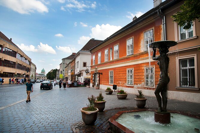 Guided Tour in Budapest Castle District - How to Hear Your Guide on a Crowded Hill