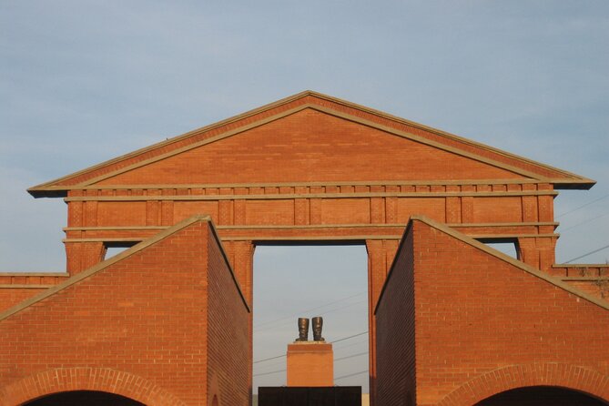 Guided Tour with Admission in Memento Park - Why the best moments depend on your guide (and what to look for)
