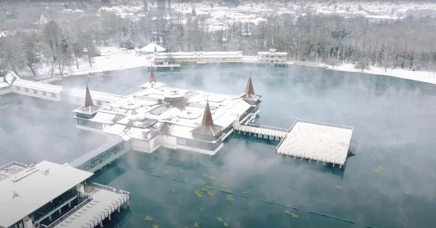 Hévíz Wellness Escape: Thermal Lake Day Trip from Budapest - Winter Reality Check: Closures, Sauna, and What 25 C Feels Like