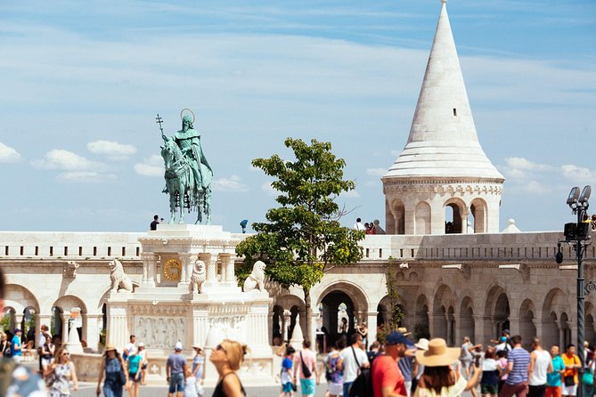 Highlights & Hidden Gems of Budapest Private Tour - Stop 3: Danube River and Chain Bridge Views That Make Photos Easy