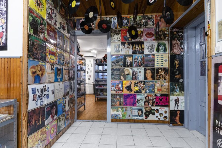Hungary: Szentendre Retro Design Center Entry Ticket - Don’t Miss the Polish Market Diorama and Camping Scene