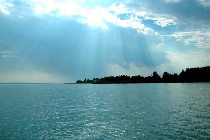 Lake Balaton & Cruise - Comfort and group size: what the van ride feels like
