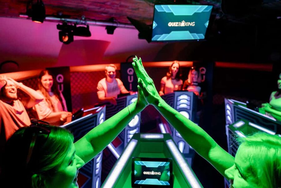 Leonoria Quizboxing- TV show-style team event in Budapest - Round-by-round: what you will do during the hour