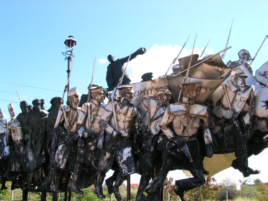 Memento Park: Official Guided Tour with Entry Ticket - Getting to Memento Park: plan for the outskirts