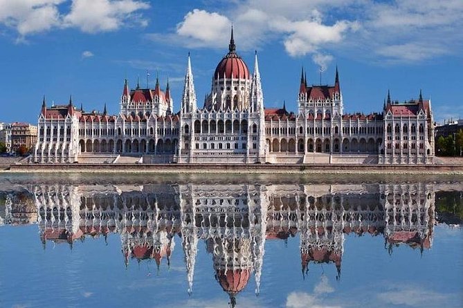 Private 4 Hours Budapest city tour and 3 hours Széchenyi thermal spa relax - Citadella and Liberty statue: Budapest from the top of Gellért Hill