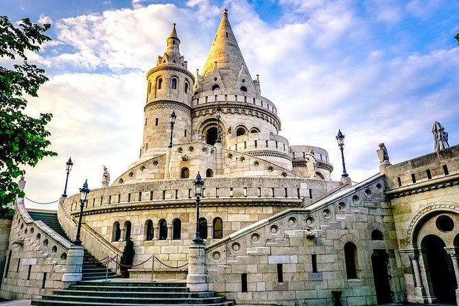 Private 4 Hours Budapest city tour and 3 hours Széchenyi thermal spa relax - Hotel pickup and a private minivan that actually saves energy