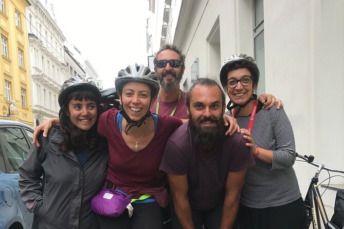 Private Budapest Adventure E-bike Tour to Buda Hills - Getting Your E-bike Rolling, Meet-Up, and Pace That Actually Works