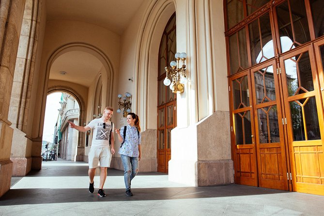 Private City Kickstart Tour: Budapest - The flexible “depends on your host” extra stop