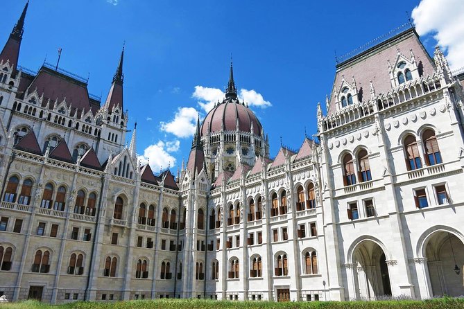 Private City Tour in Budapest 6 hours - Buda Castle area: Former Royal Palace, Matthias Church, Fishermen’s Bastion