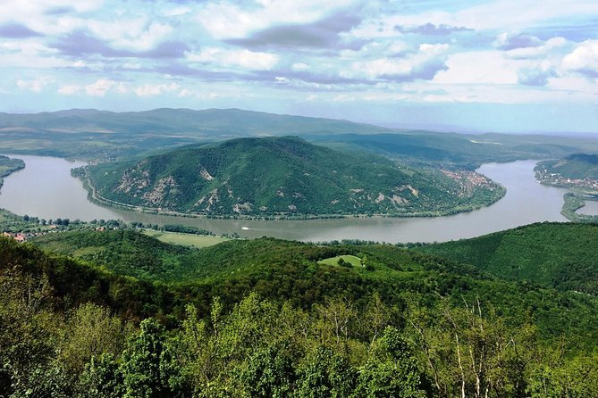 Private Danube Bend Experience with a comfortable air conditioned car - Lunch choices: traditional Hungarian food, but plan for extra cost