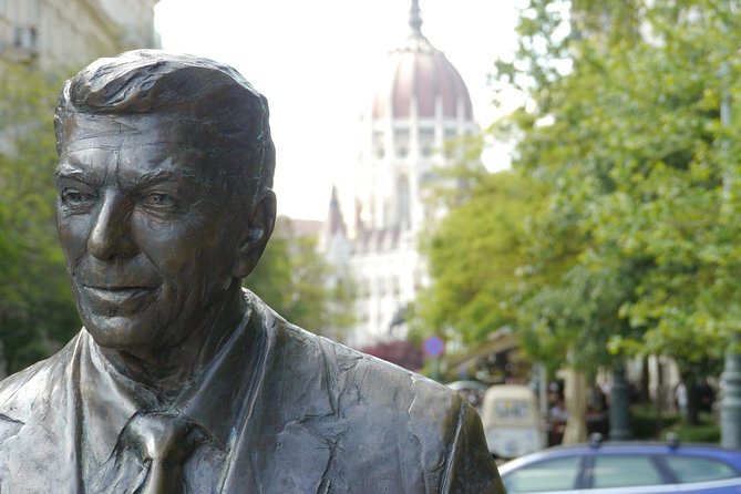 Private Downtown Pest Walking Tour - The Ronald Reagan Statue and the Iron Curtain Story