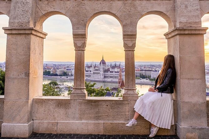 PRIVATE GUIDED Budapest walking tour with coffee break in 120 min - Key highlights in 120 minutes