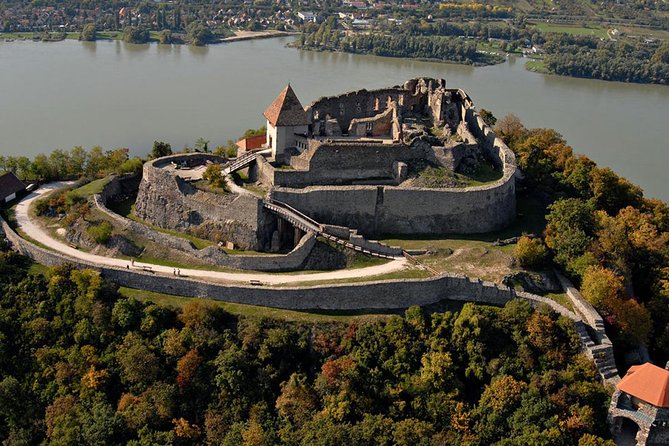 Private Guided Tour to Szentendre & Visegrád Castle (Danube Bend) - Szentendre’s Promenade and Old Town Stroll