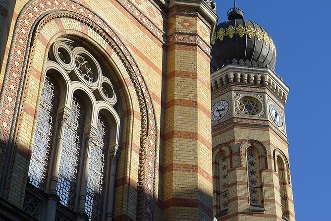 Private Jewish Heritage Tour including Hotel Pickup - Entering Dohány Street Synagogue and the Jewish Museum
