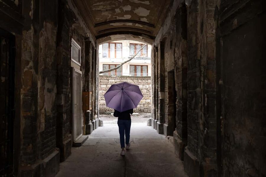 Private Jewish Quarter Walking Tour with Synagogue entry - What to bring and what to avoid