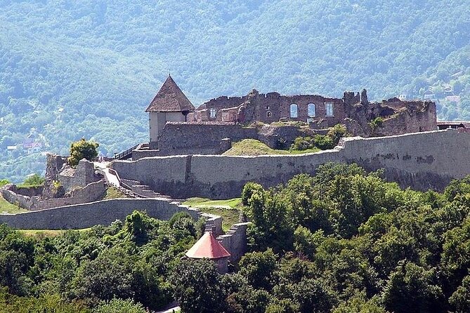 Private or SmallGroup Budapest Danube Bend Tour Lunch and Cruise - The Danube cruise back to Budapest: timing, season, and what can change
