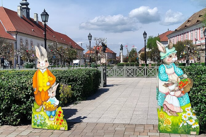 Private Szentendre and Vac Tour from Budapest with Transport - The Stone Gate triumphal arch, and why it feels different in real life