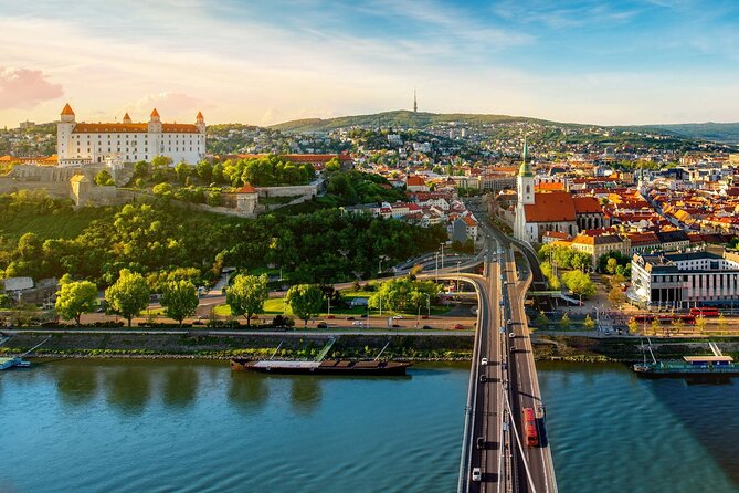 Private Tour from Budapest to Prague Sightseeing - Price and value: what $414.02 per person really covers