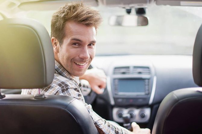 Private transfer from Budapest to Prague with 2h for sightseeing - Comfort and vehicle choices for real luggage and real people
