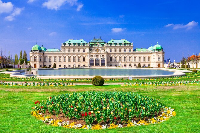 Private Transfer from Budapest to Vienna with 2h of Sightseeing, Local Driver - Vehicle comfort and luggage, from sedan to large VAN