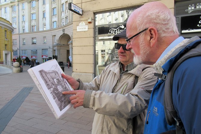 Rise Against the Soviet: The 1956 Revolution - Private Tour - Margaret Bridge and the so-called White House, plus Imre Nagy