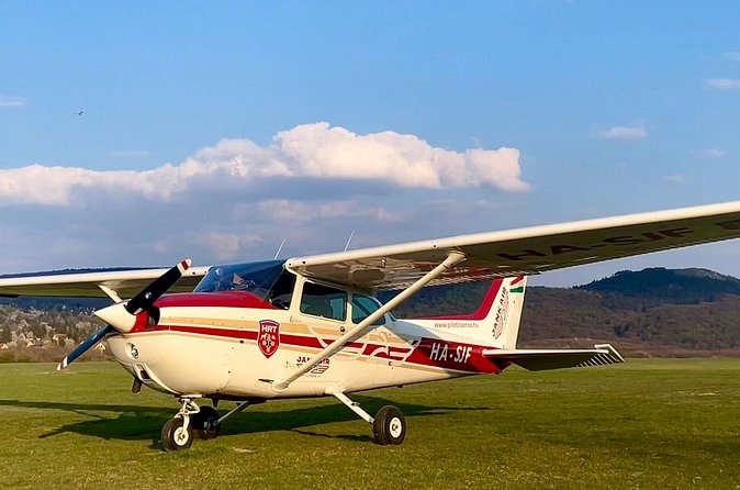Sightseeing flight over Budapest - Price for a private group up to 3, and what you’re actually paying for