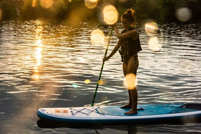 SUP Budapest: Sunset tour - Safety gear includes life jackets, and the leash question matters