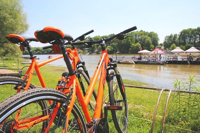 Szentendre: Self-guided Bicycle Tour with optional boat transfer - Getting started at Madách Imre út 12, and why the setup matters