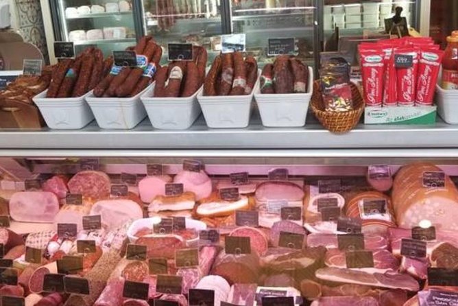 Taste Budapest - Fat Boy Foodies Walk - The Lunch and How the Tour Avoids the Usual Food-Tour Trap