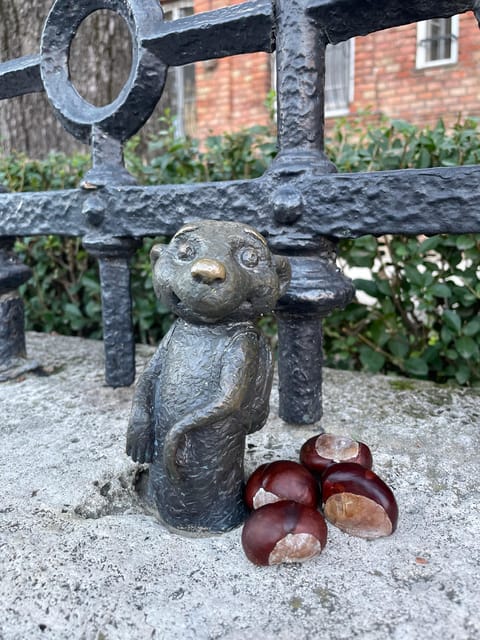 Tiny Sculptures, Big Stories: Kolodko mini statue tour - Pest to Buda by tram and metro: how the route stays efficient