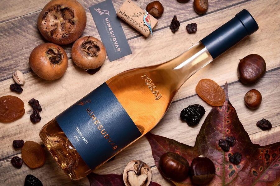Tokaj: Classic Wine Tasting - The tasting flight: 6 Tokaj wines, dry to Tokaji Aszú