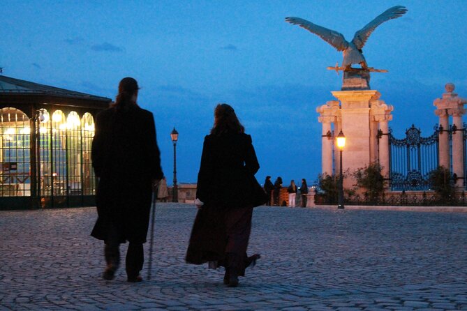True Crime Walking Tour in the Buda Castle district - Start and end: National Gallery to Clark Ádám tér, with easy transit nearby