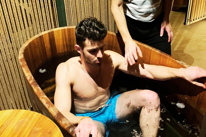 Unique Ice bath experience at Lukács BeerSpa - After the cold: lockers and showers you will be grateful for