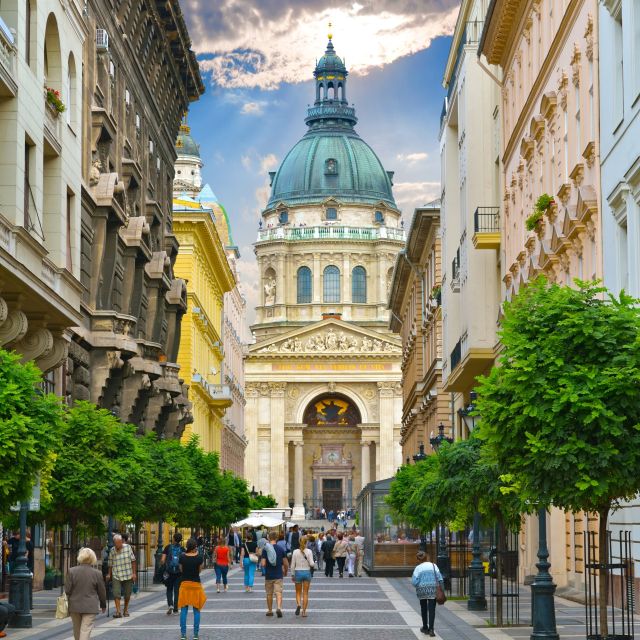 Vienna: Budapest Day Trip - Vajdahunyad Castle, the Opera House, and the big-city landmarks you came for