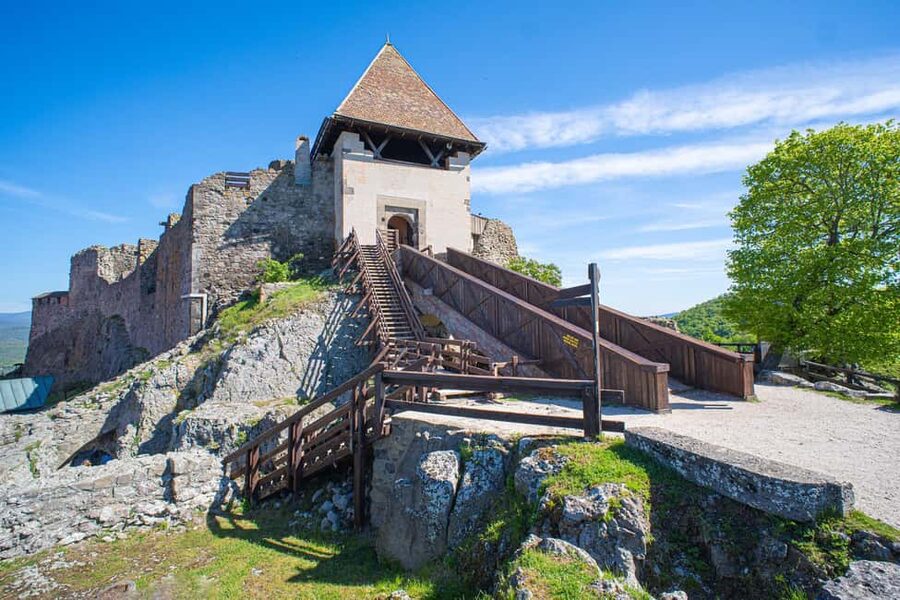 Visegrád Hike & Castle Tour with Ferry from Budapest - The walk back, ferry again, and finishing with the train