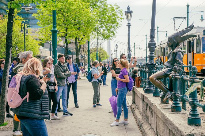Walking Tour Budapest incl. the Shoes on the Danube Bank - Hungarian Parliament Building and the Liberty Statue photo push