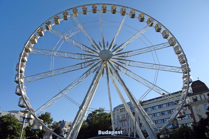 Walking Tour Budapest incl. the Shoes on the Danube Bank - Hungarian Academy of Sciences and the language phrases to survive