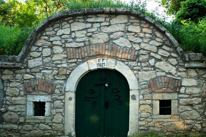 Wine Tasting in the Countryside from Budapest - Timing and What to Bring for a 3-Hour Day